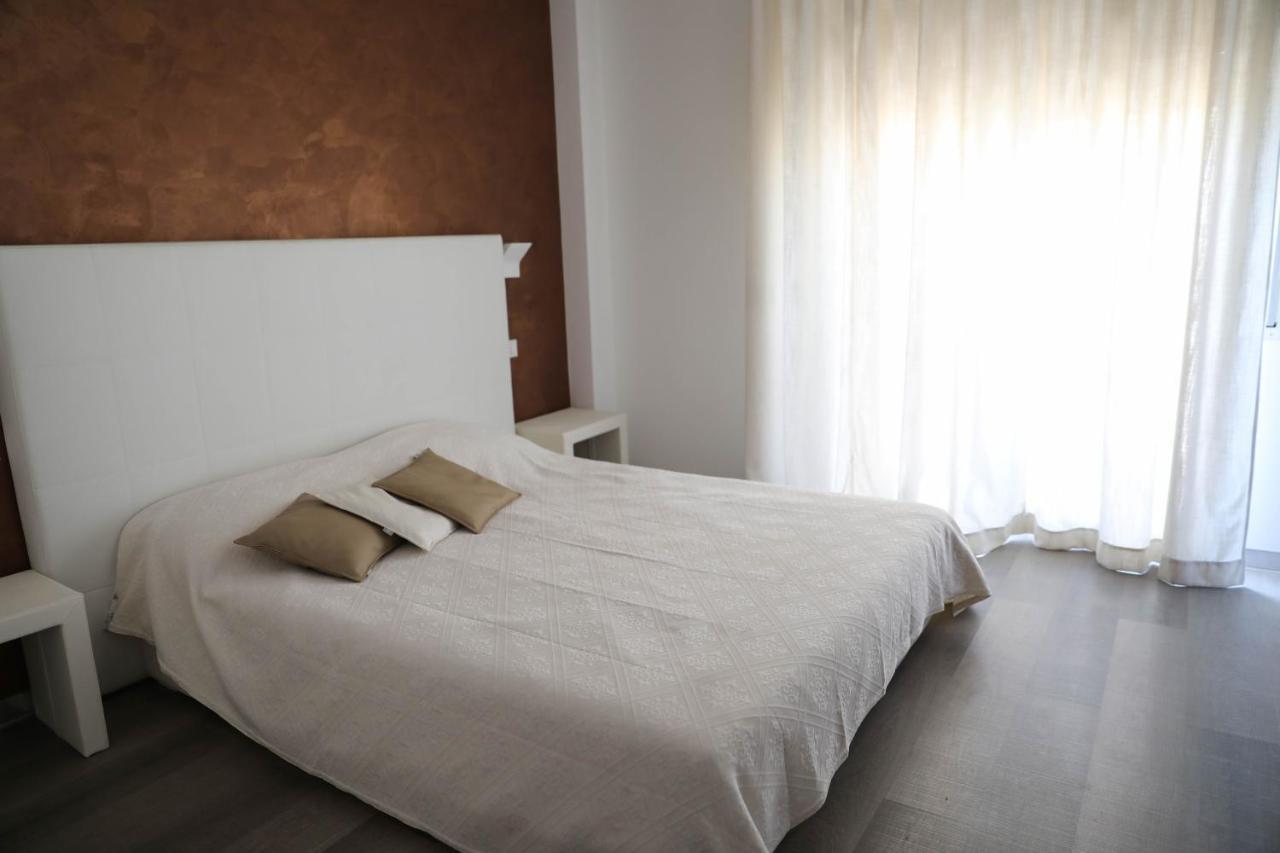Interno 11 City View With Kitchen - 70 Mq Bari Luaran gambar